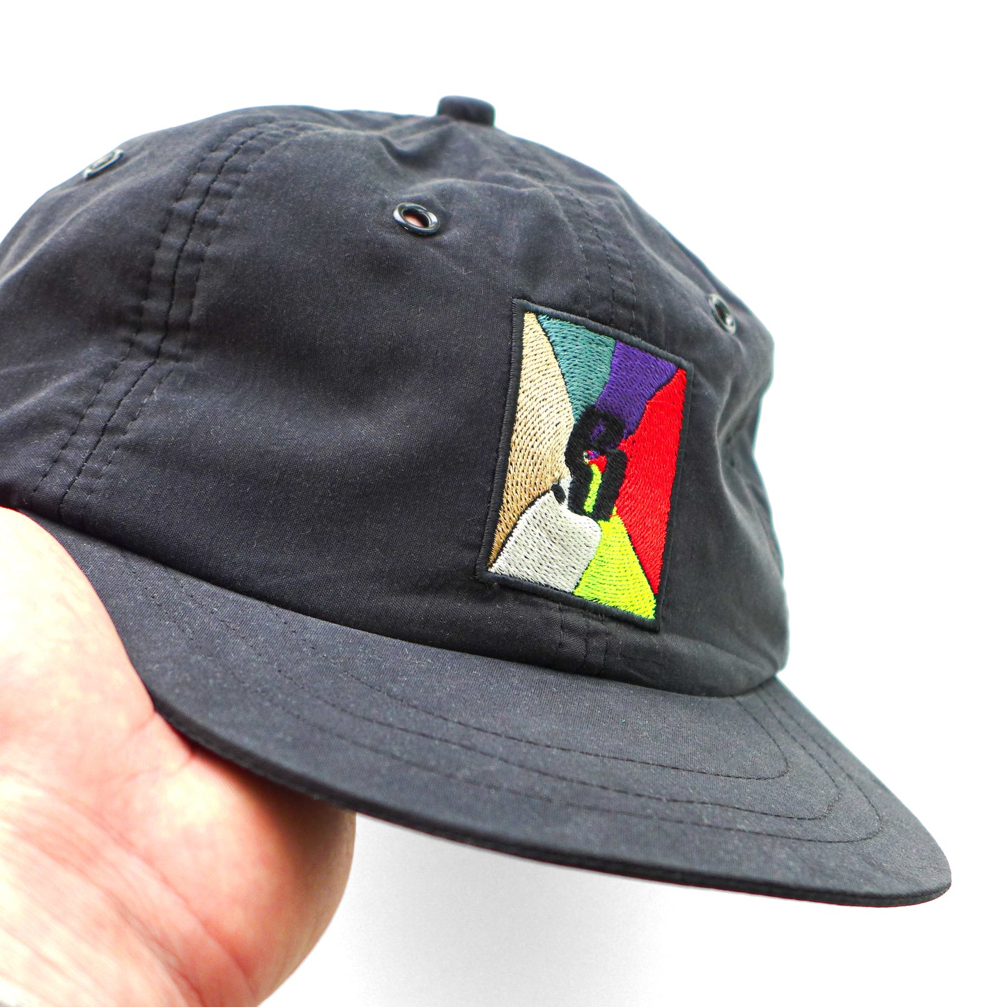 B logo L-3